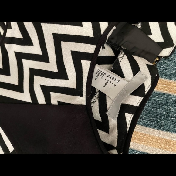 Black White Print Peplum Blouse *Buy 2, Get 1 Free - Picture 3 of 4